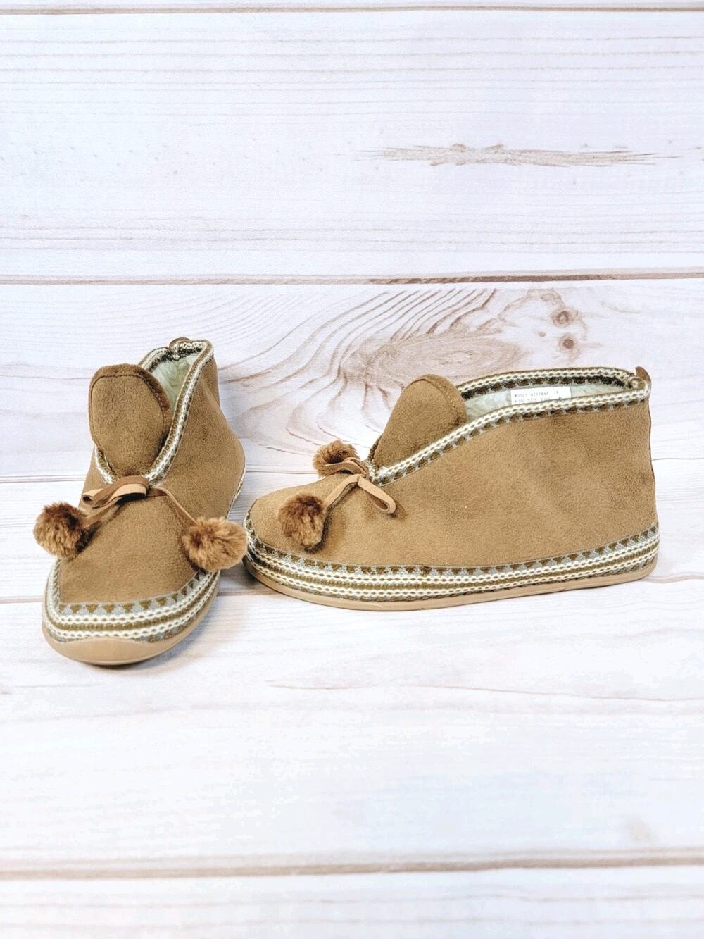 Deer Stags Slipperooz Women's Musty Moccasin Slipper Booties - Size 7M, Beige